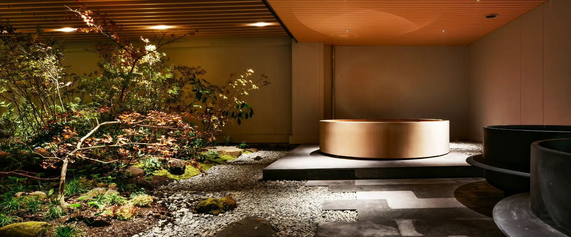 다양한 디자인과 타입의 대욕장과 실내탕&노천탕