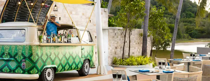 바텐더가 직접 만들어주는 수제 칵테일 트럭