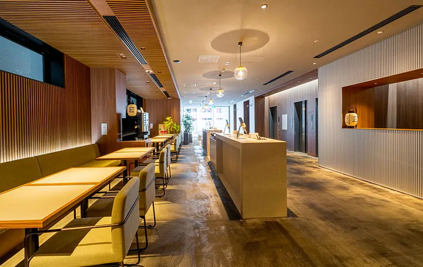 나카스를 이미지한 로비 및 조식당