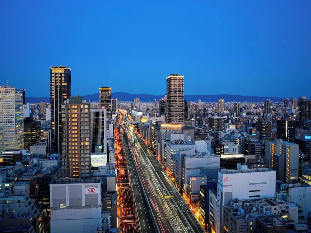 APA 호텔 & 리조트 미도스지 혼마치 에키 타워