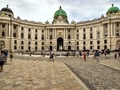 [출발확정] [설연휴 좌석확보] 동유럽 3국 9일 #비엔나음악회 #프라하시내호텔 #잘츠카머구트 유람선,케이블카 #로컬미식 #할슈타트 #2대야간투어