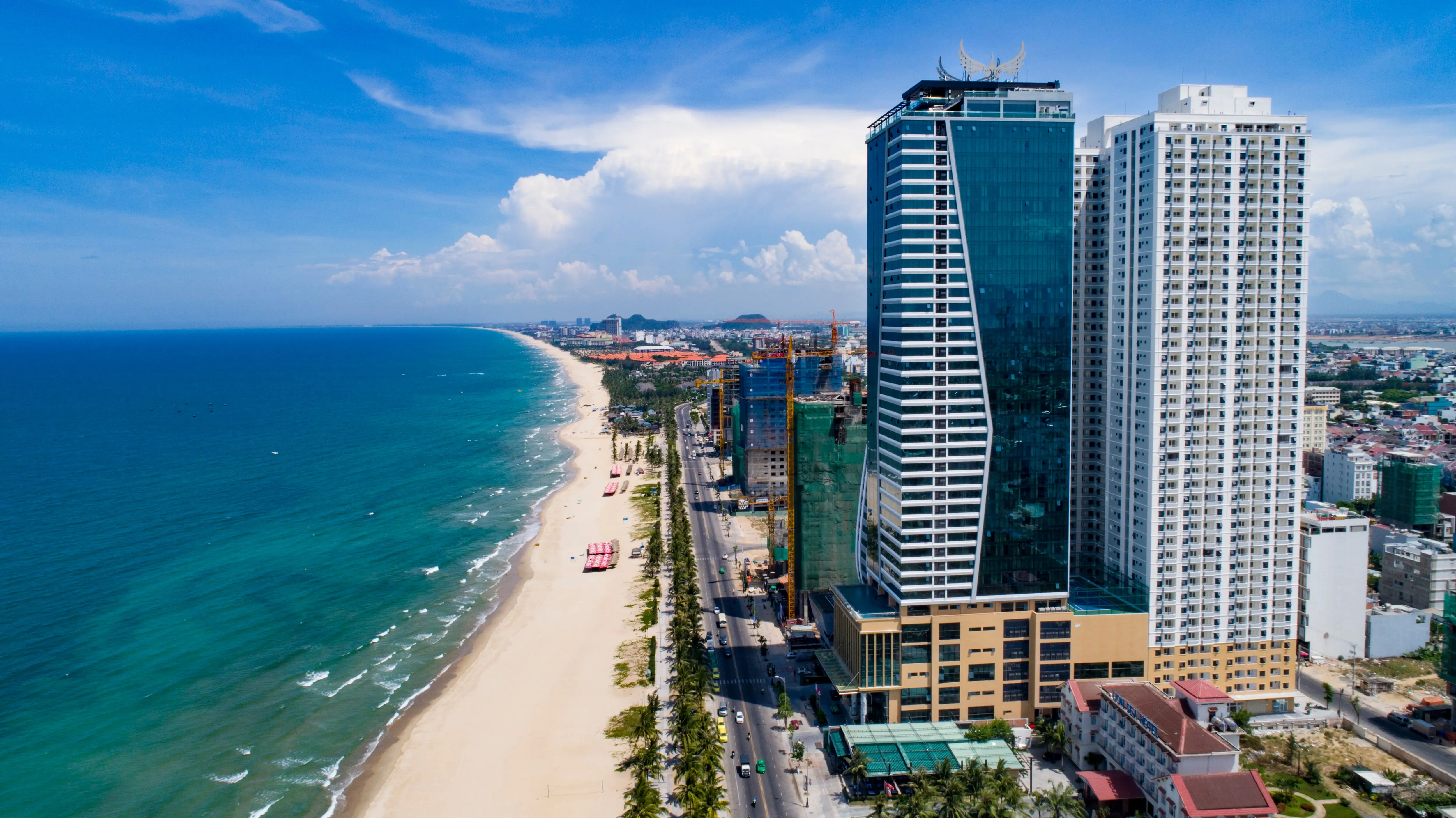 <노옵션/노팁/쇼핑1회> 다낭/호이안/바나힐 3박5일 [미케비치 5성]