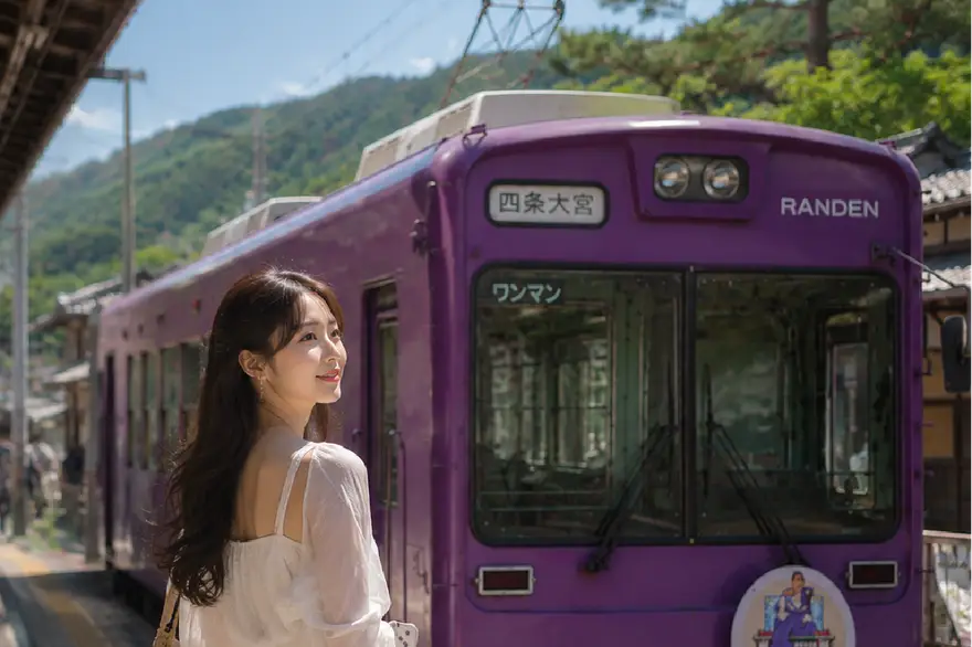 [란덴 열차 체험 포함, 최저가] 교토 버스투어 (여우신사 아라시야마 금각사 청수사)
